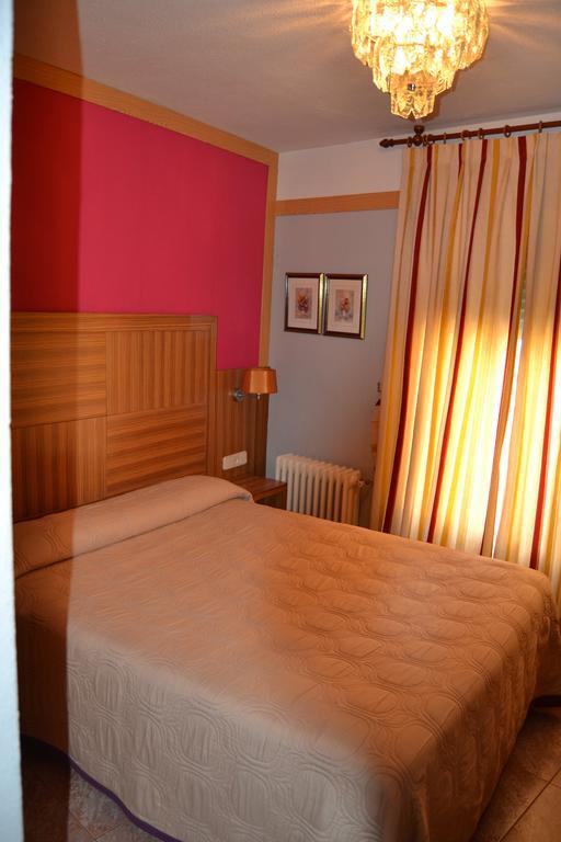 Hostal Don Juan I Алькала-де-Енарес Номер фото